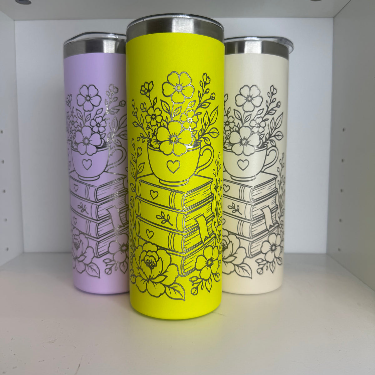 Books in Bloom Tumbler 🌸🥤